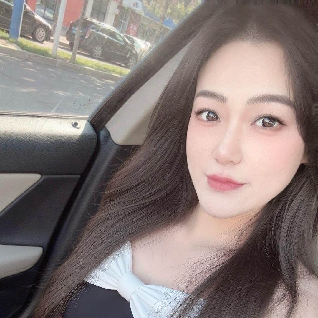 李  小欣  🌻