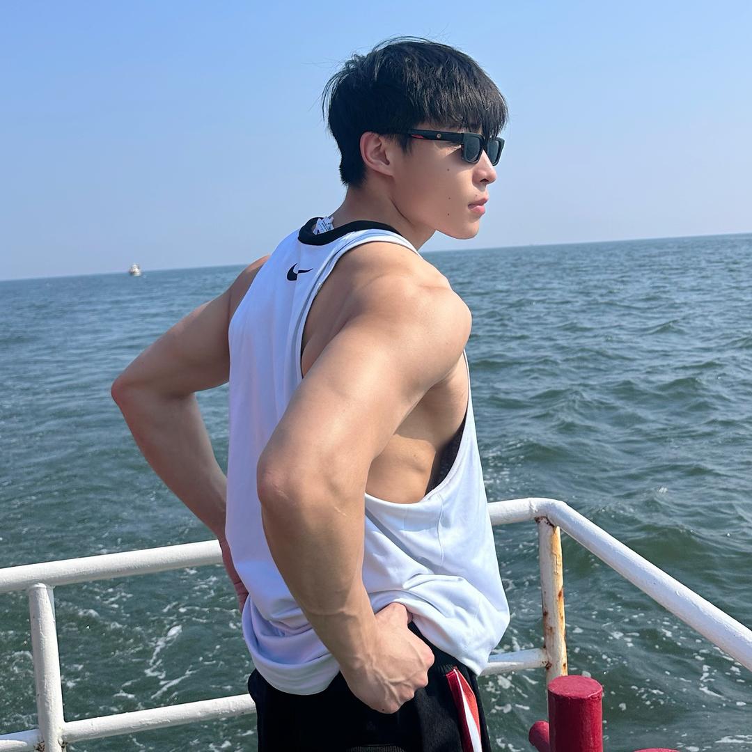 起源游泳健身宝子
