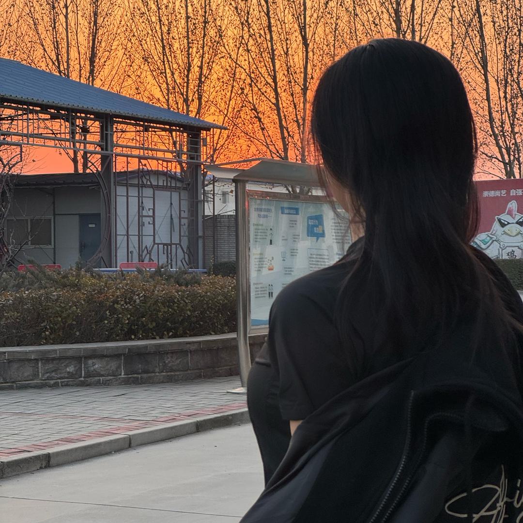 田艺寜.
