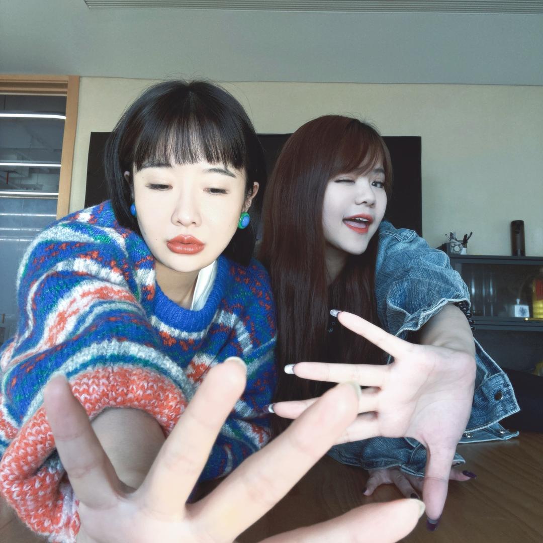 翠花和逗逗（穿搭版）