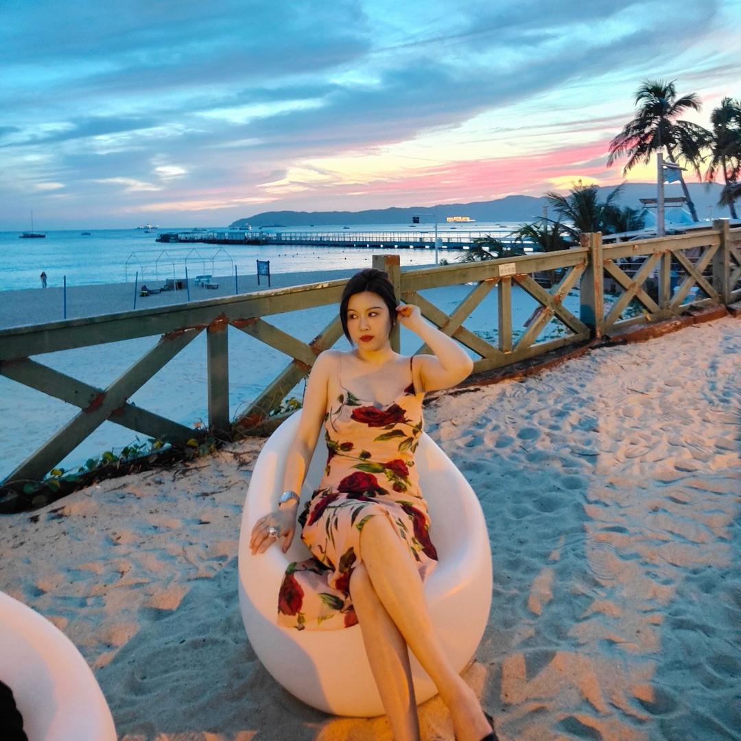 门窗批发厂家老板娘