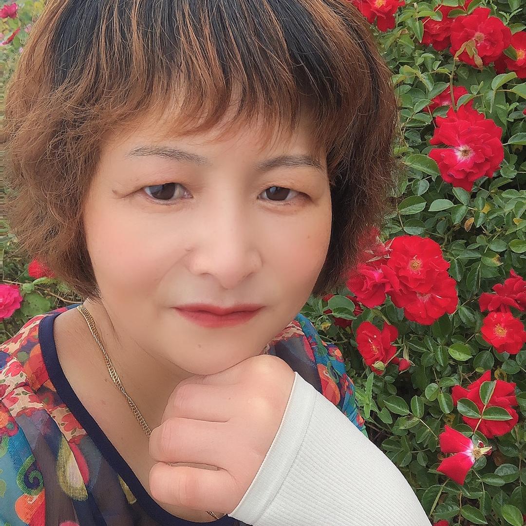 紅紅爱跳舞
