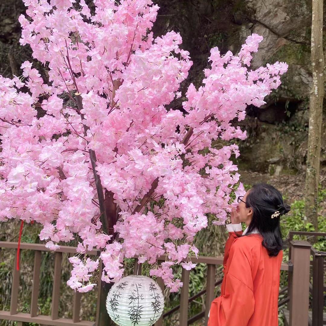 月