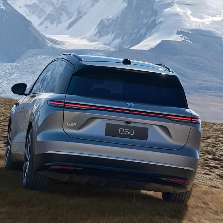 开小彬的蔚来ES8