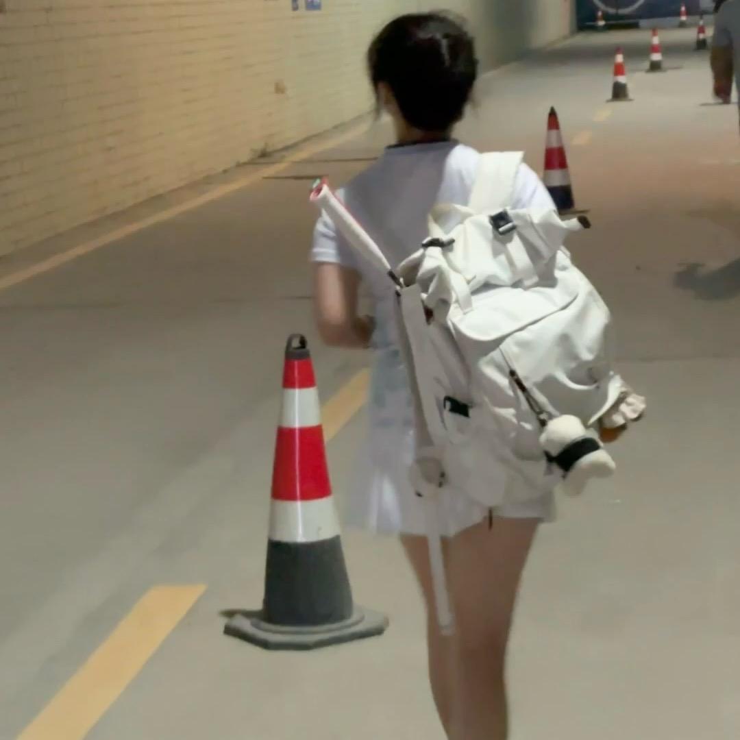 熳熳草莓🏸