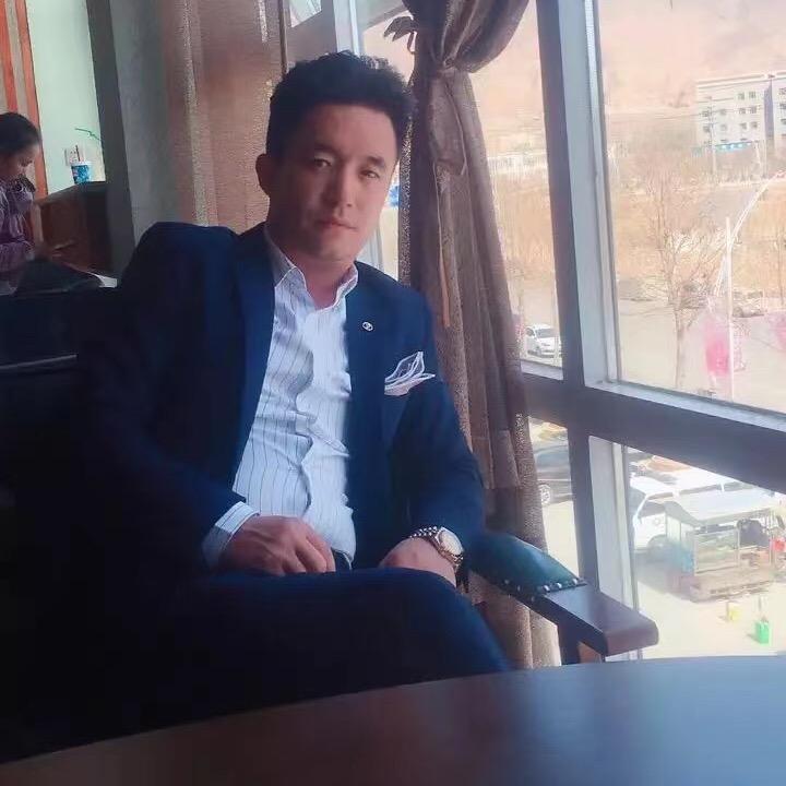 m.c.龙.哥🐉