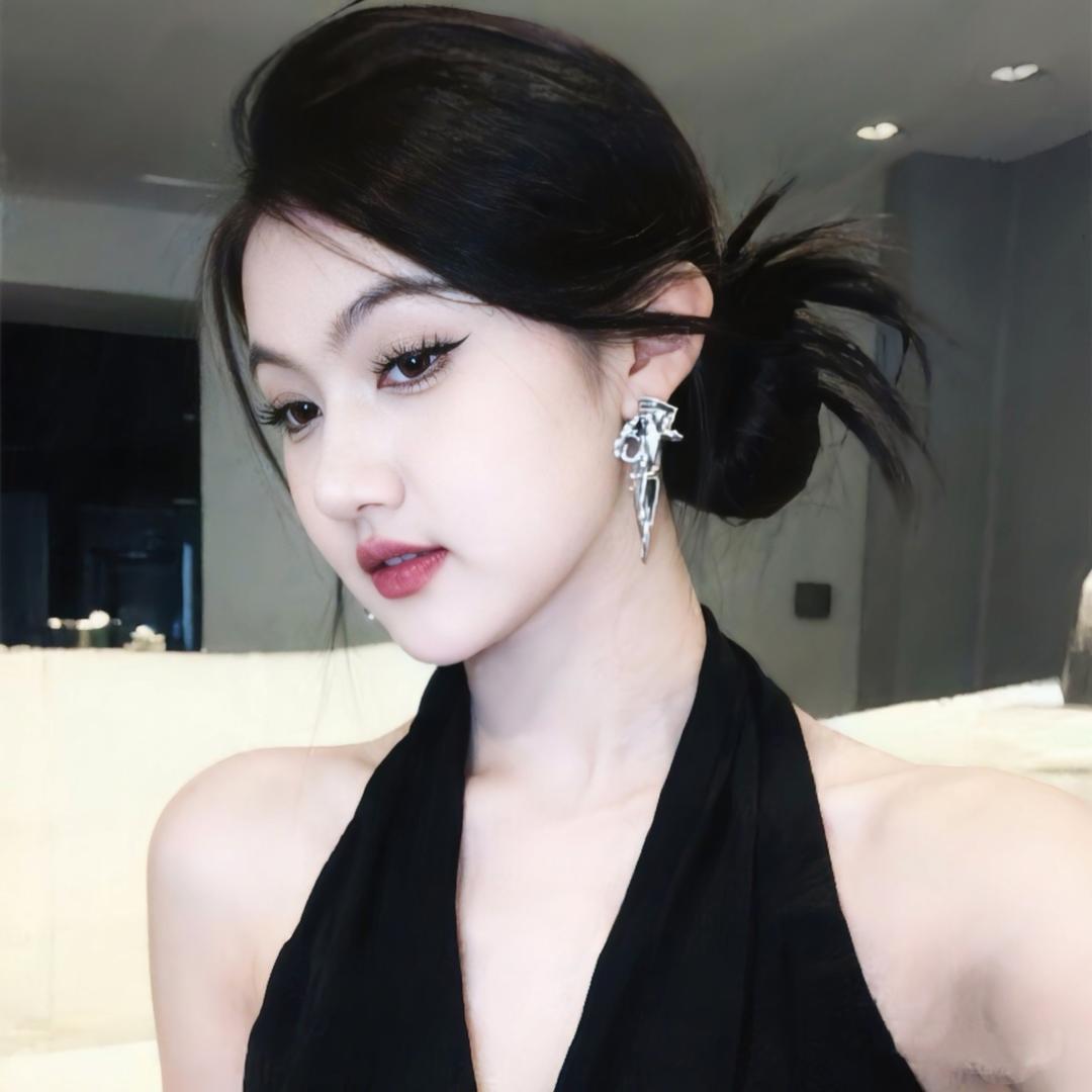 艳艳.