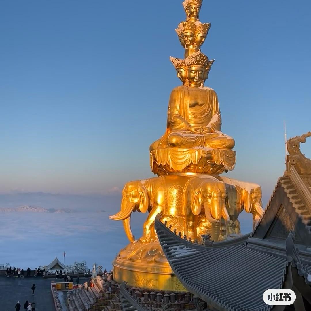 峨眉山导游（金剑旅行社）