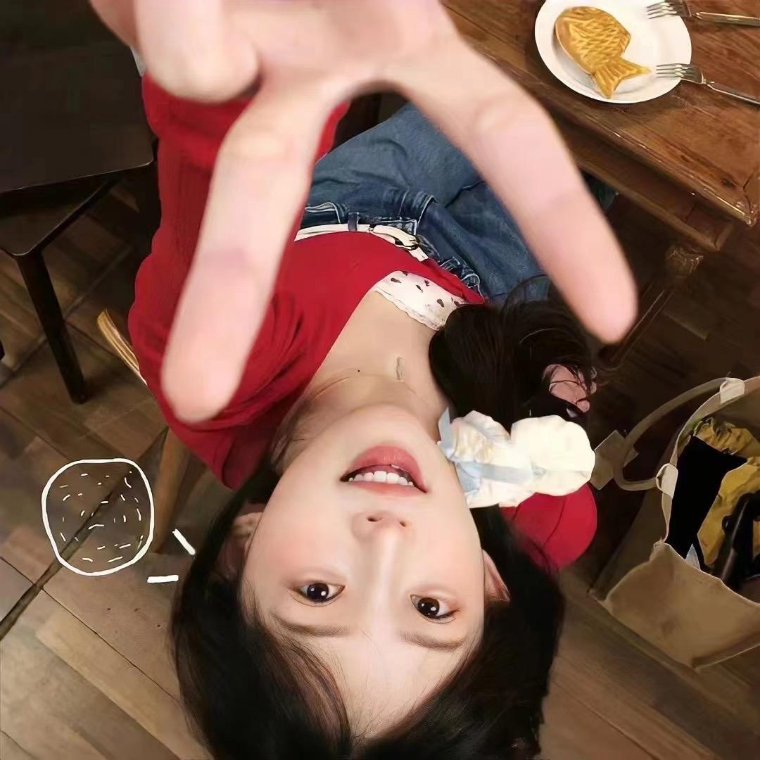 一只眠羊.