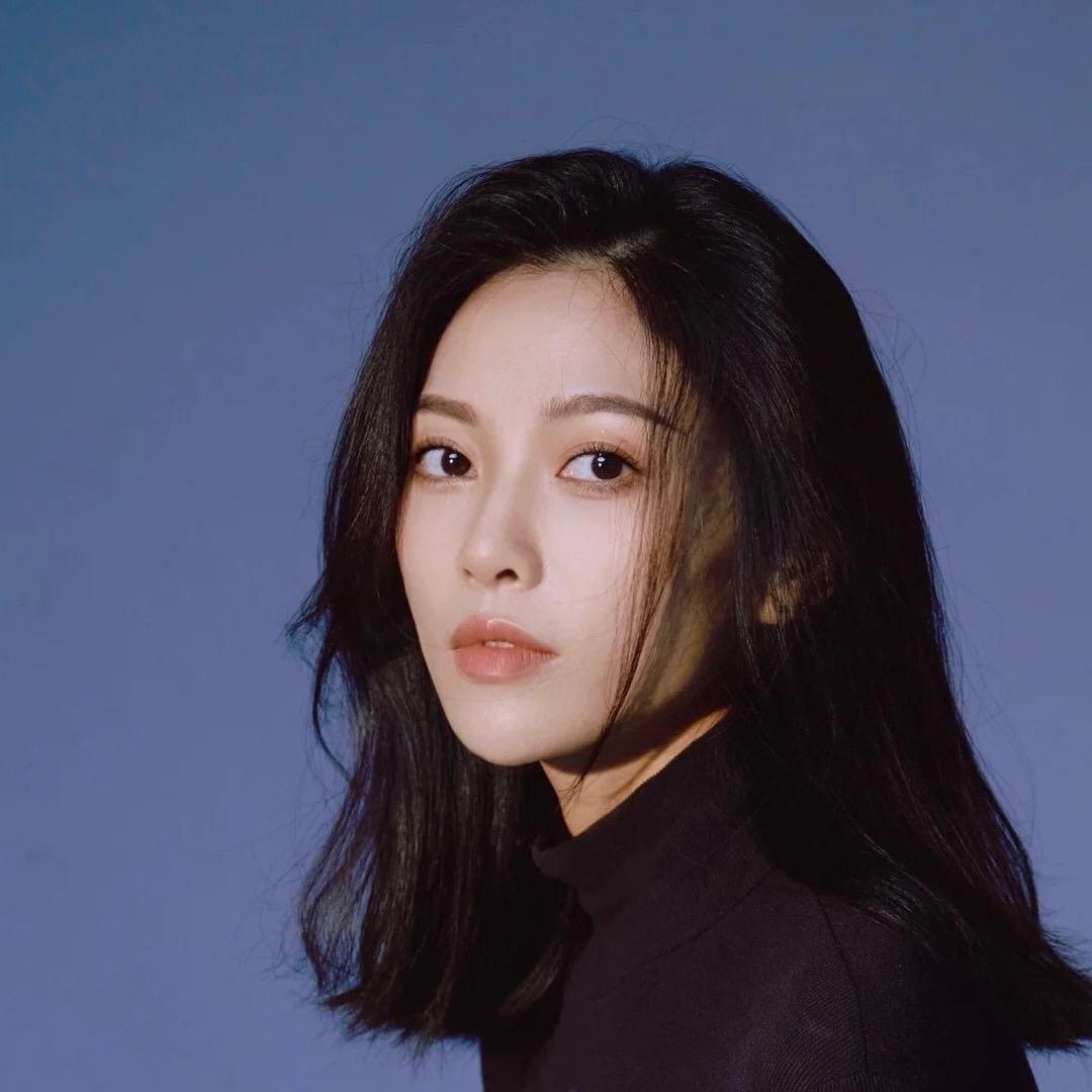 周妍