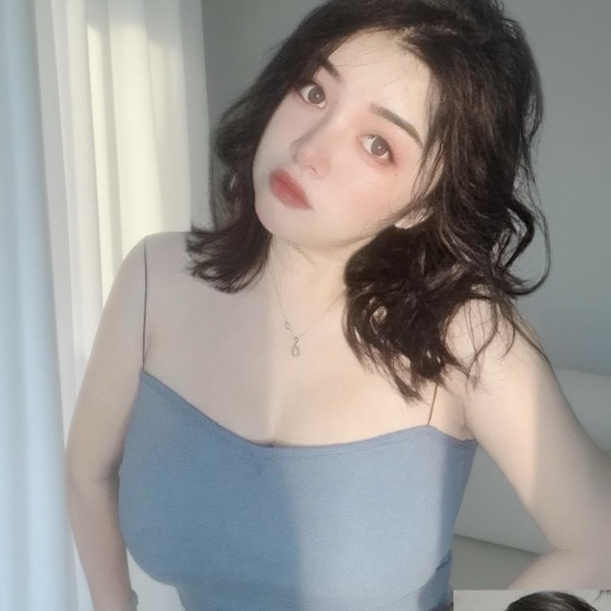 •-•