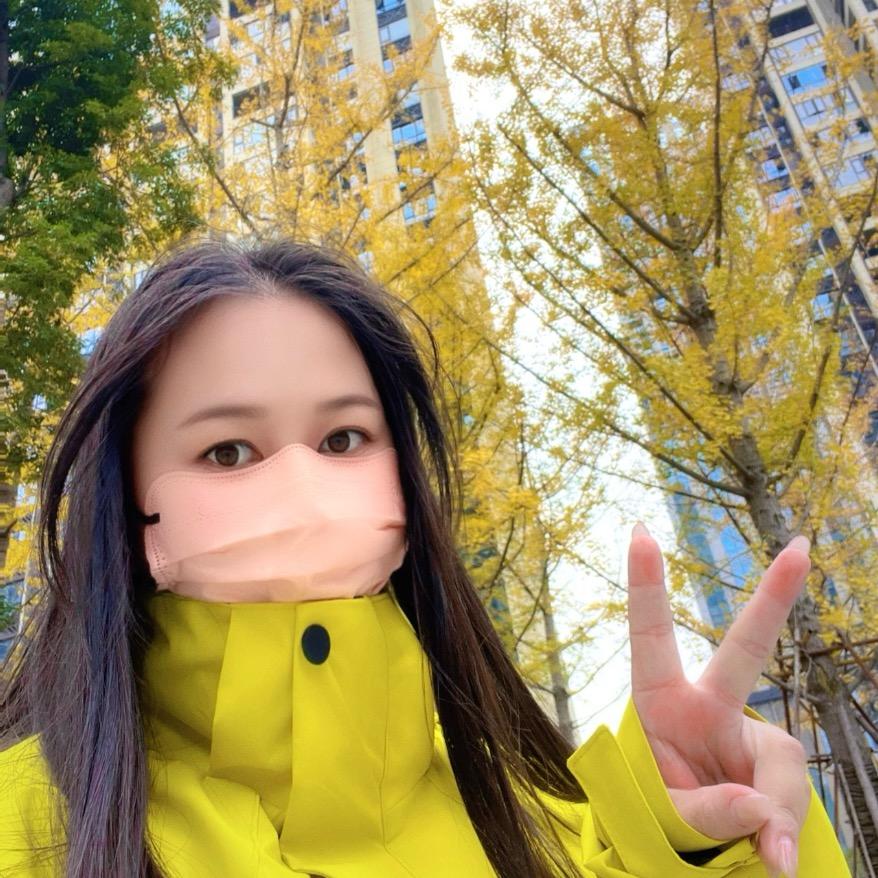 ིིིིིཨོཾ 谢 𝒳𝒾ℯ ᥫᩣ