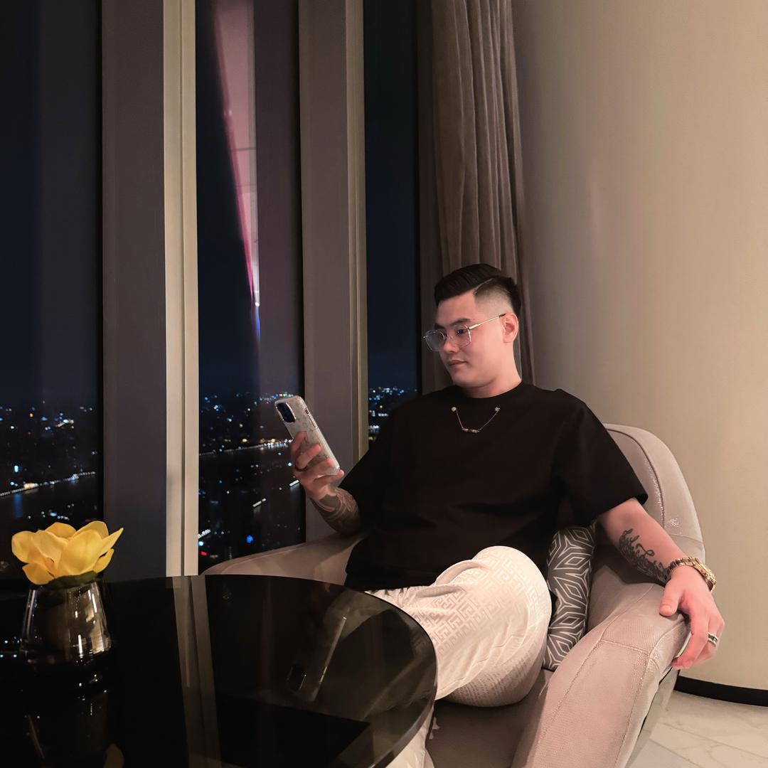 谭少