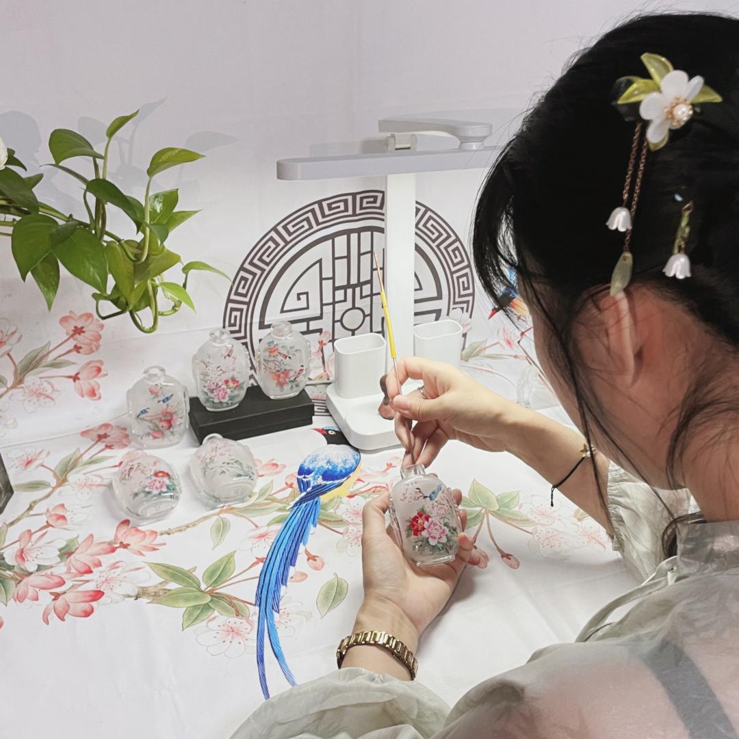 雅艺内画