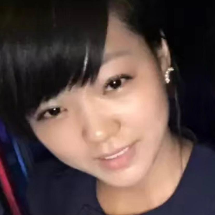 【看朱成碧】