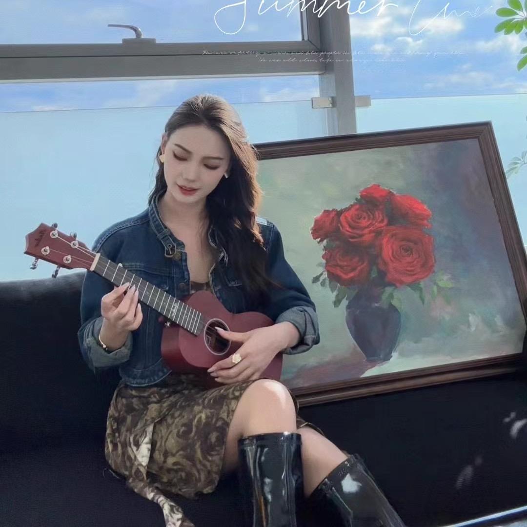 哈尼小紫艺术馆油画