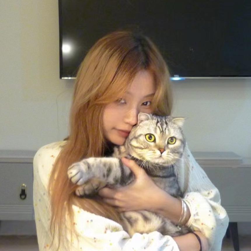 甜妹小尚Hye-yeon_