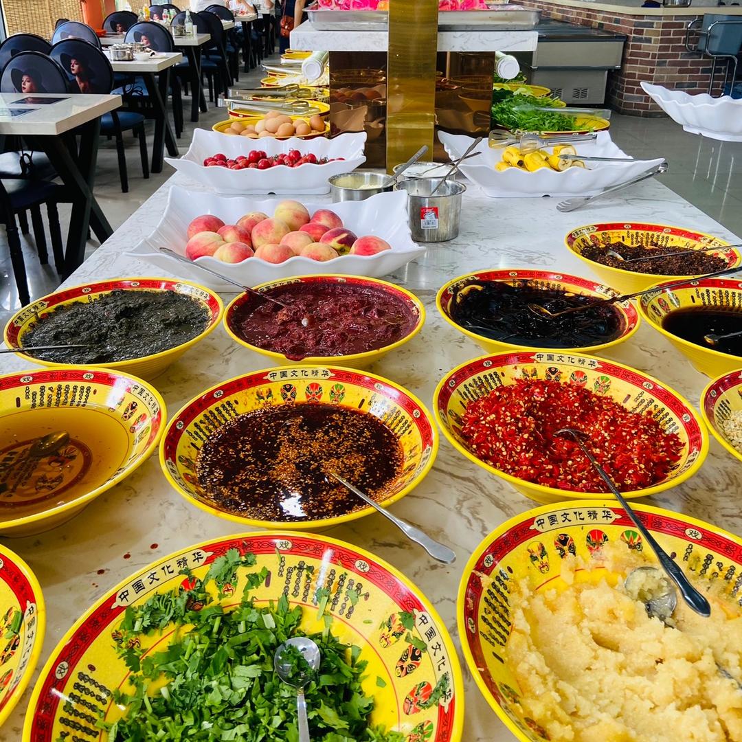 西安市雁塔区积小锋自助小火锅店