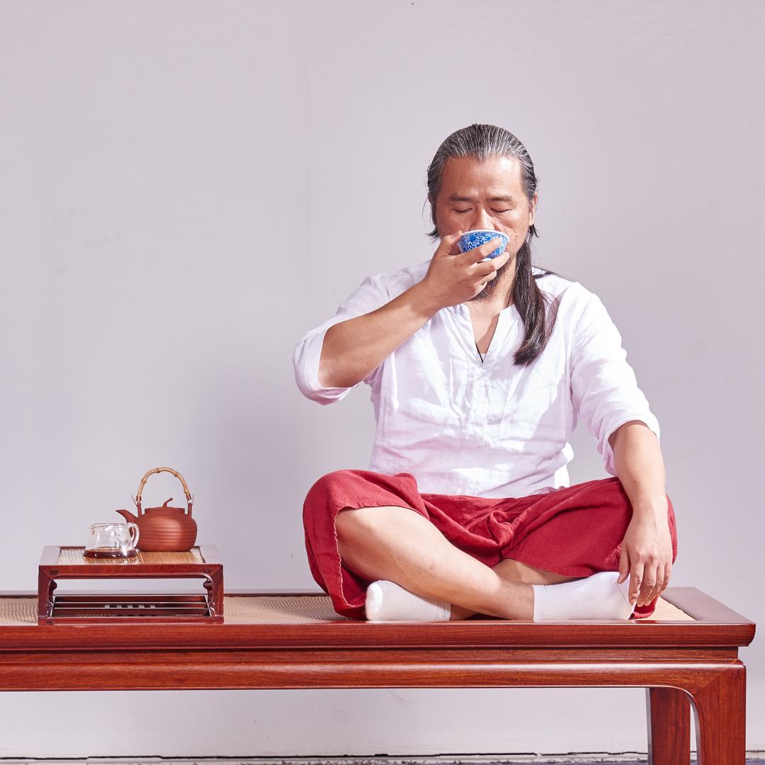 何老伯（益子搬砖中）