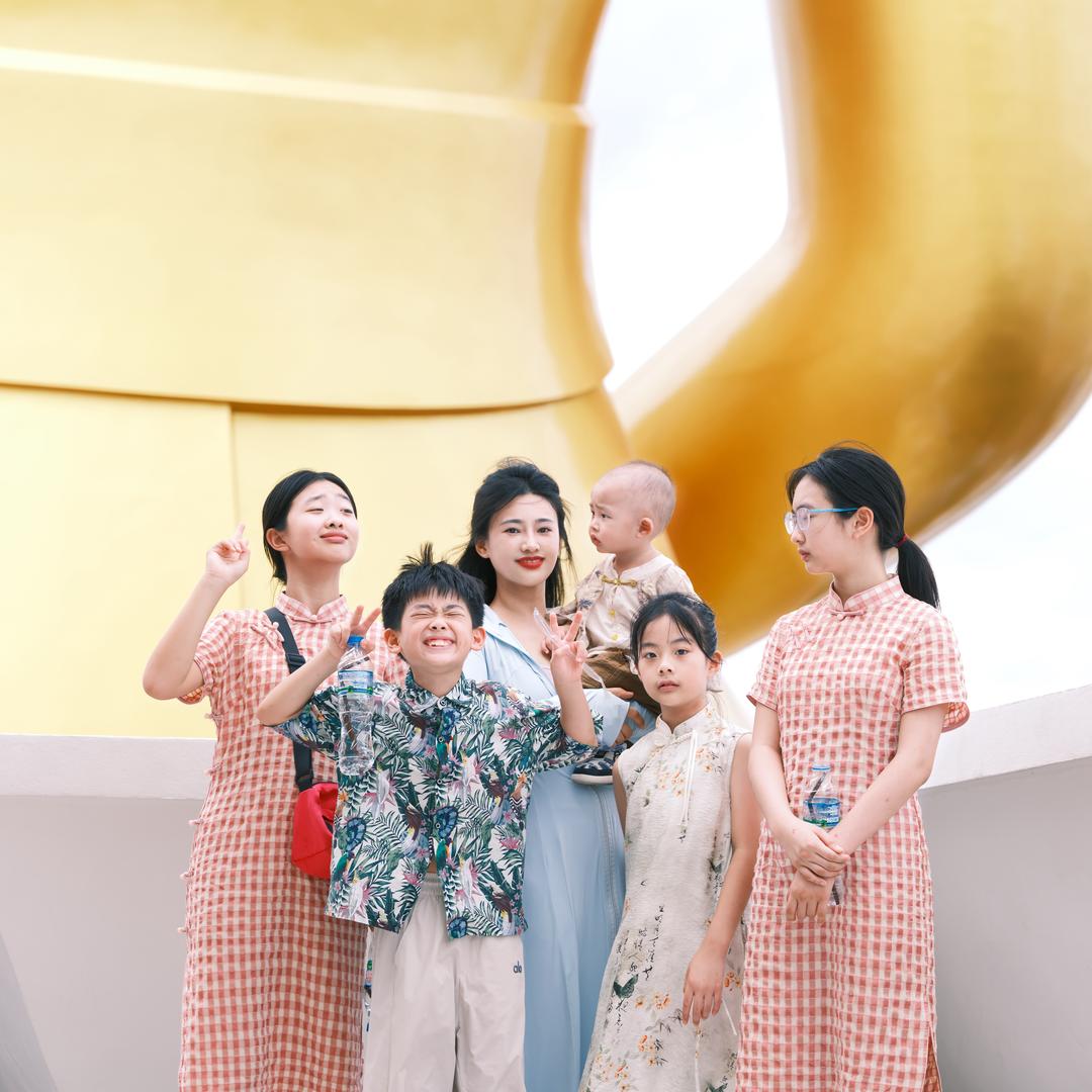 妍亨弘恩钧（五宝妈）