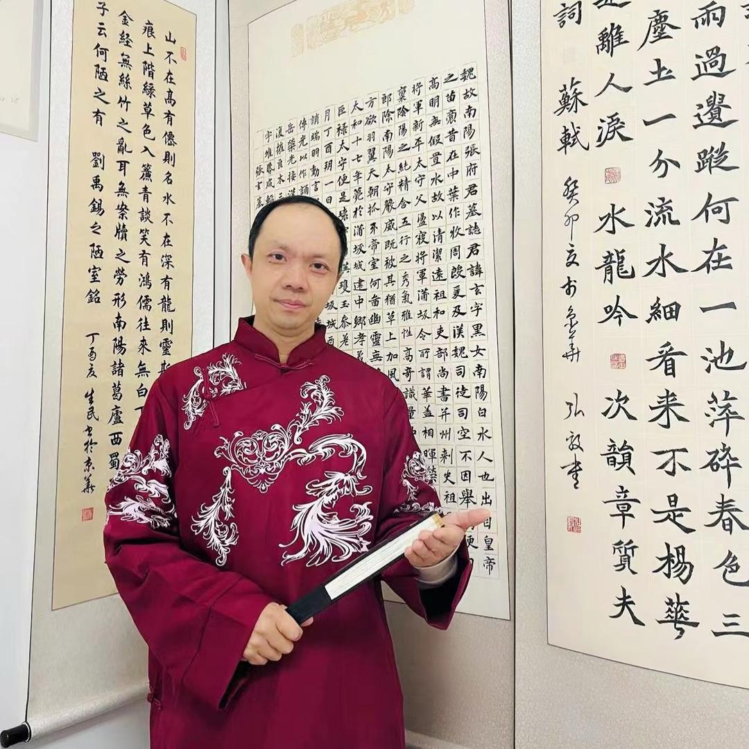 大昆爱笑