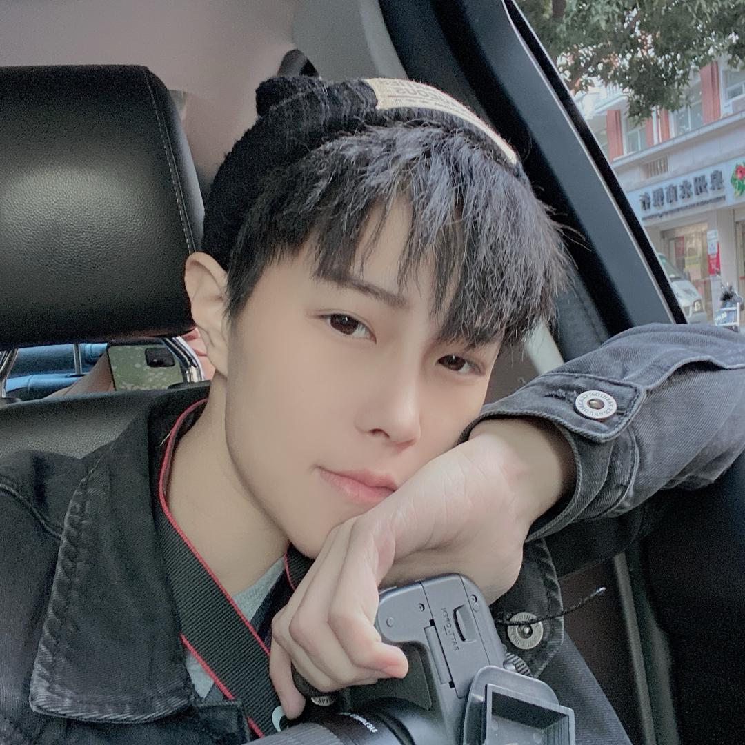 松原市乾安县霖卓百货有限公司