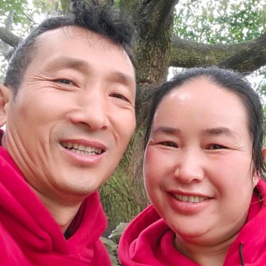云妹亮哥（每天中午2点8分直播）