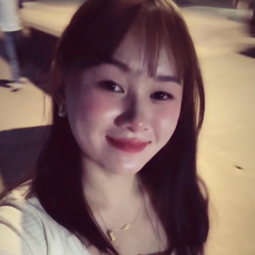娜小姐.