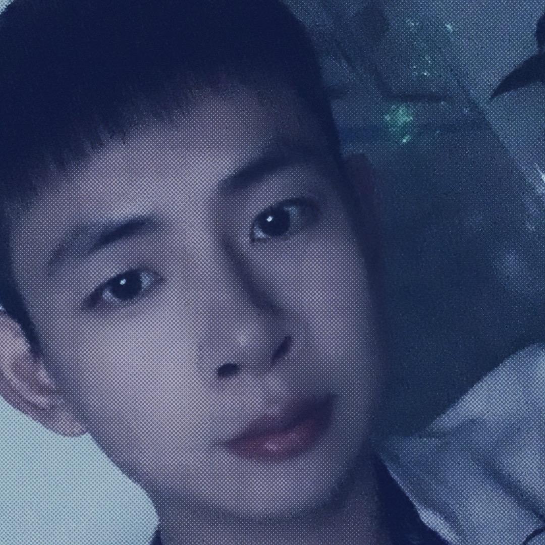 蓝 桉