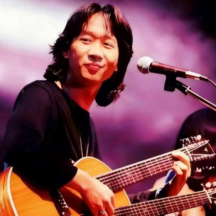 关心永远在🍺🎵♎️小华🎸