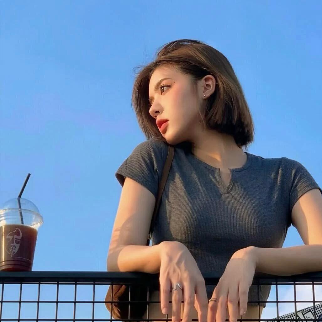是小何没错.