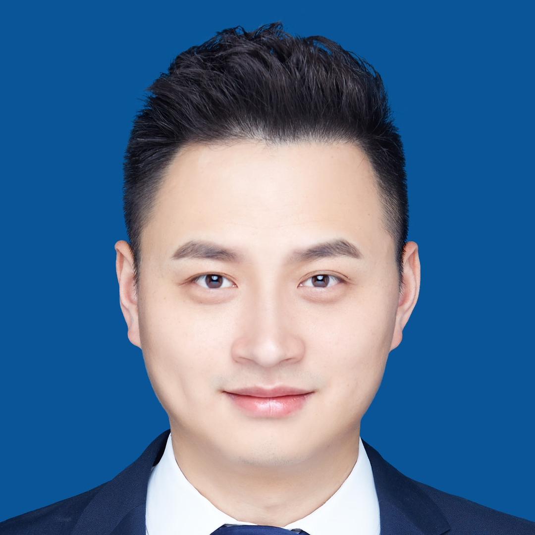 金小何