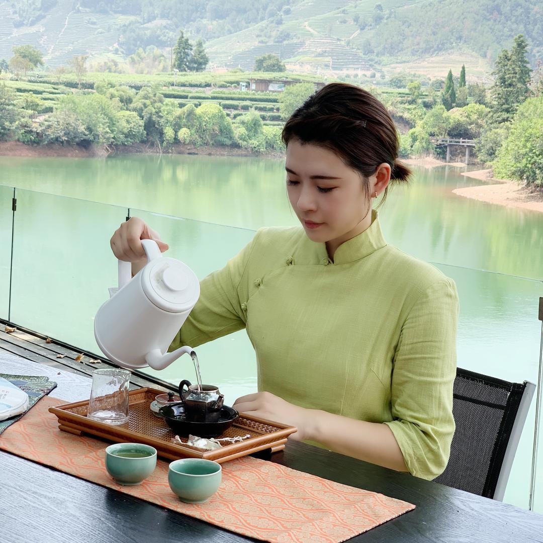 茶哩哩