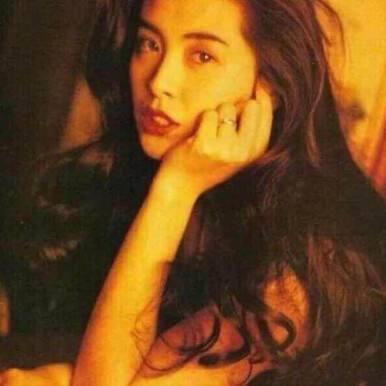 鹤庆县辛屯镇 《颜羽萱》化妆品店