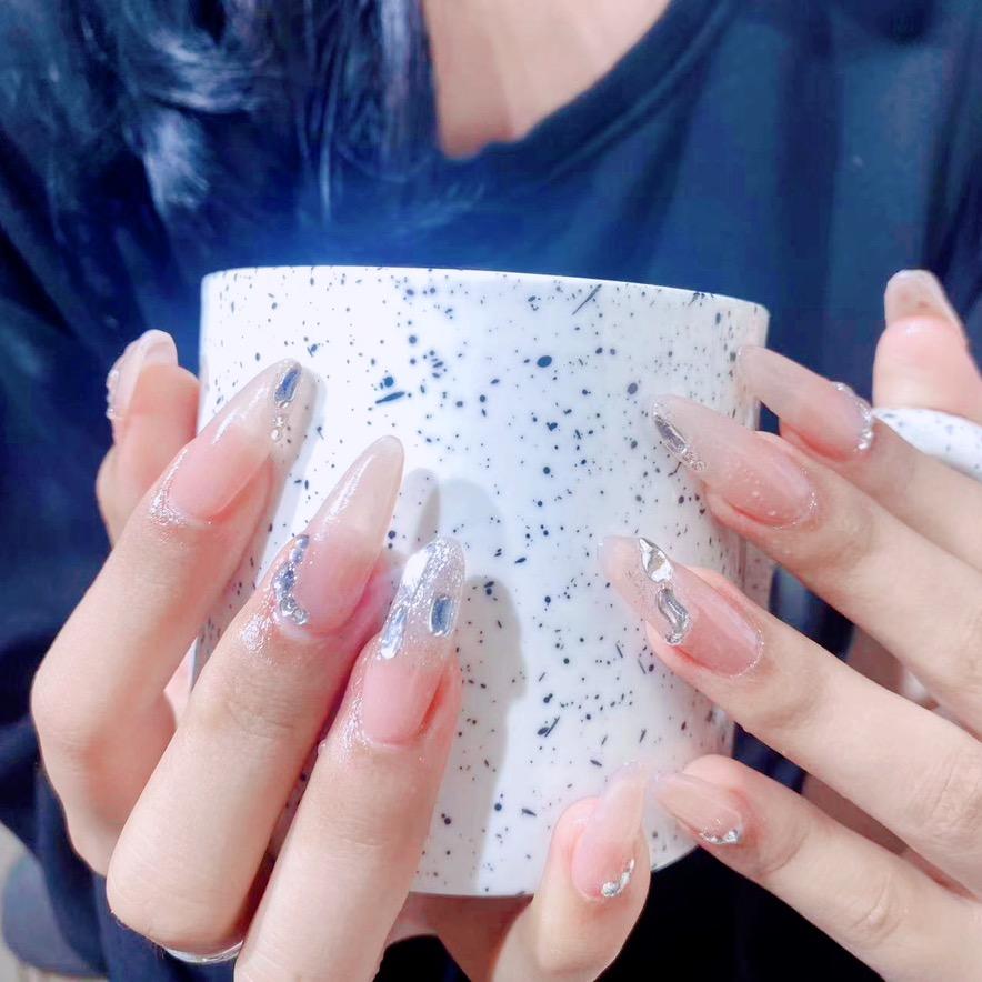 @艳艳。