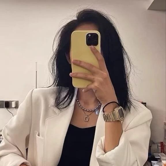 ·•