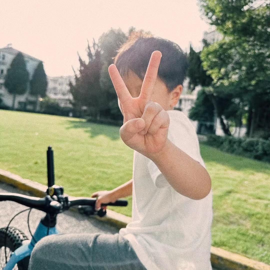 努力学习的幼崽