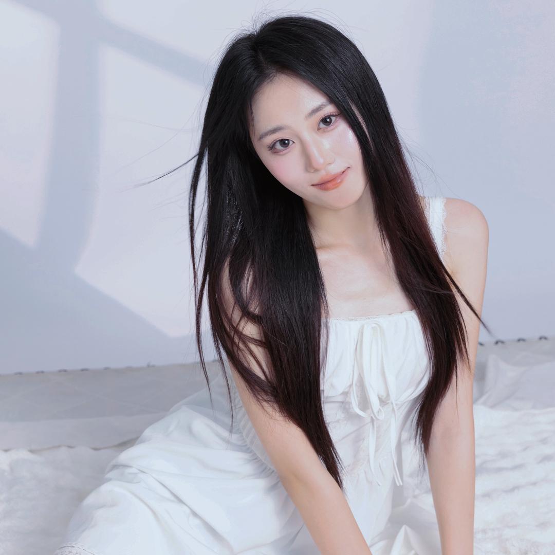 🦋我本将心向明月.