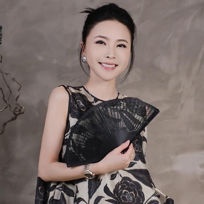 溶溶RONGRONG直播精选