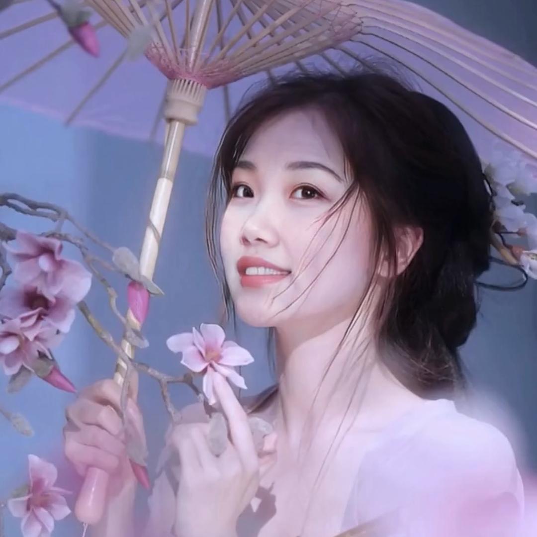 🌸十裏桃花醉紅塵｡*♡