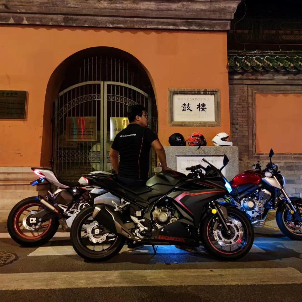 杨子爱骑车（北京本田大贸）