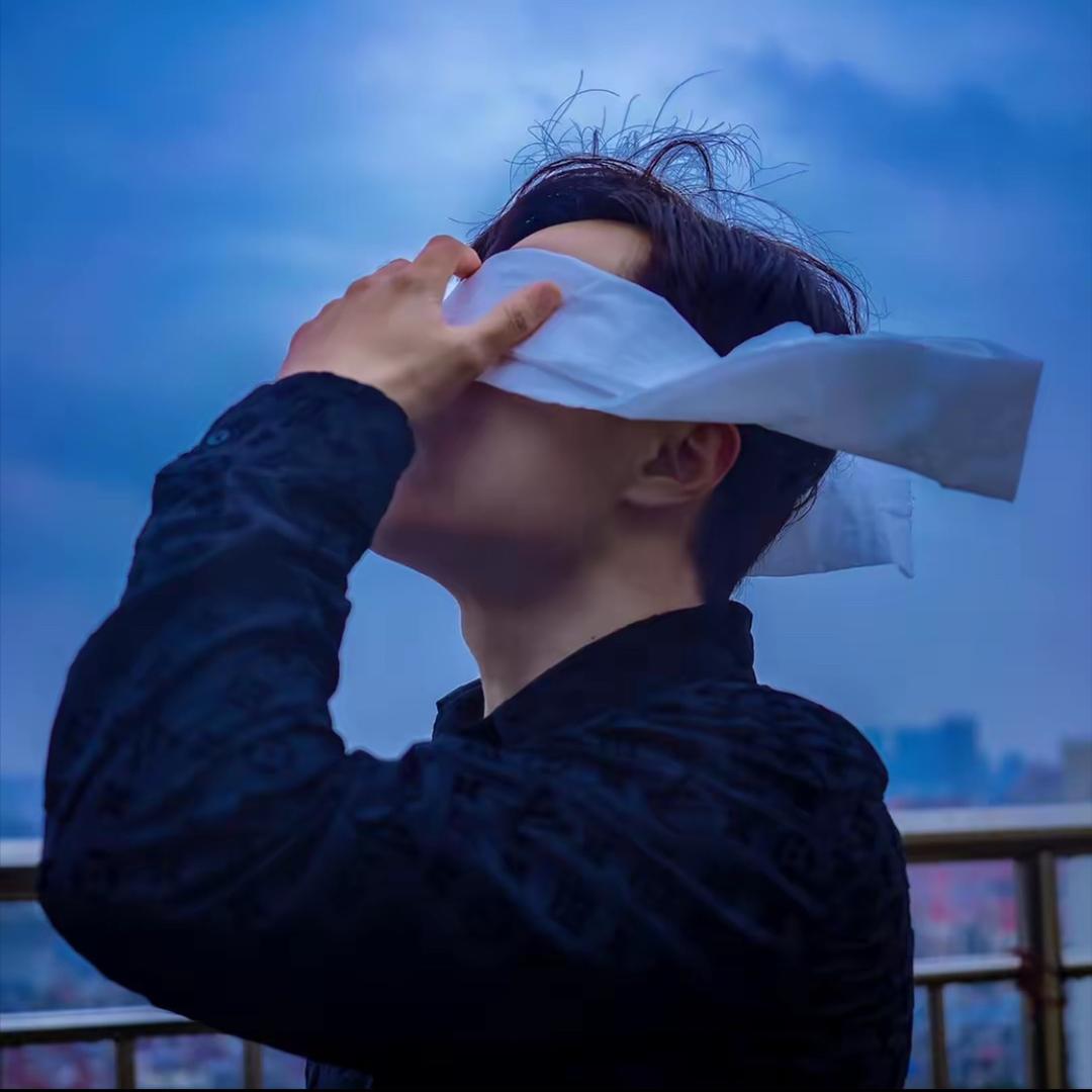 桥桥穿什么
