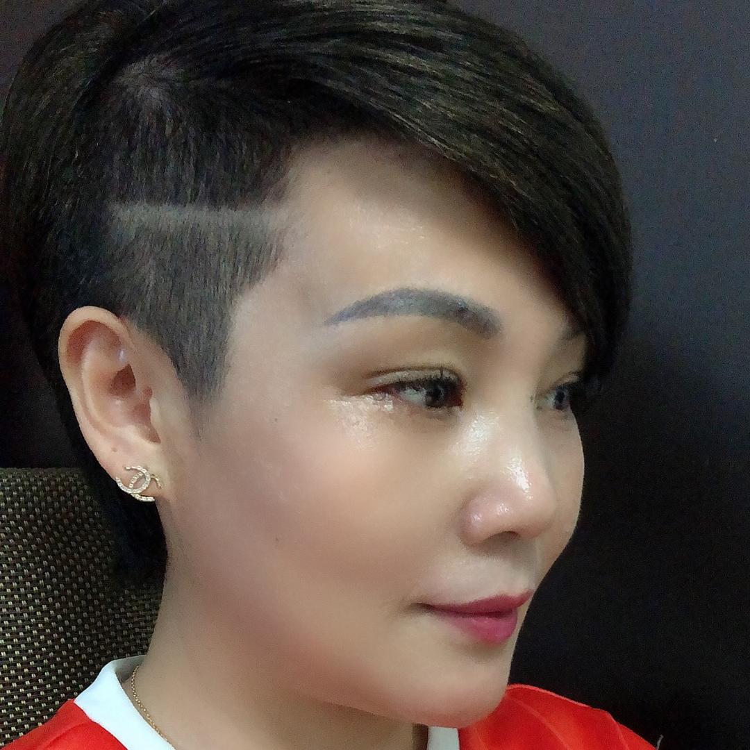 爱臭美的虎妹💃🏻💃🏻