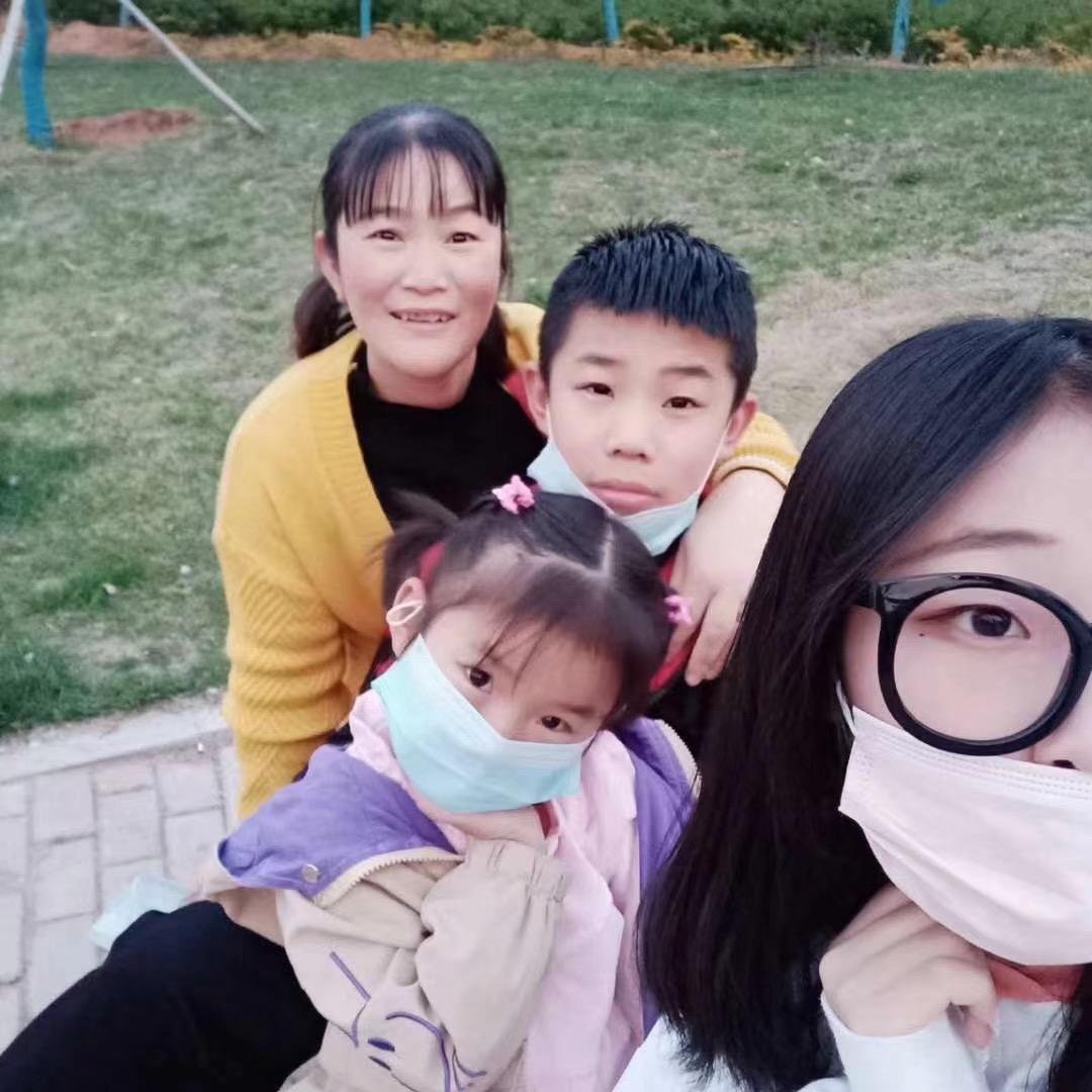 幸福一家人，💃🏼💃🏼💃🏼🦚