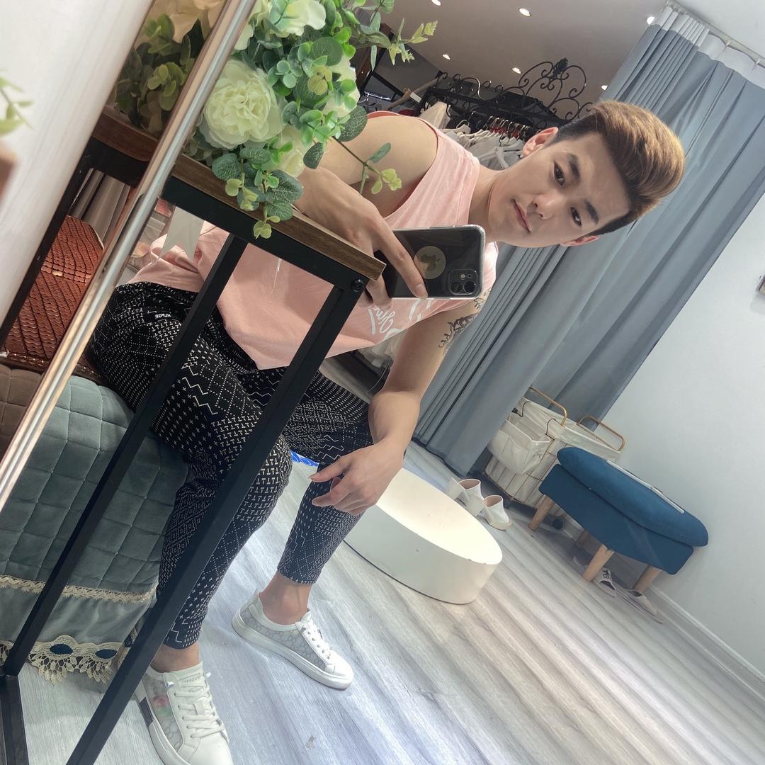 Hi