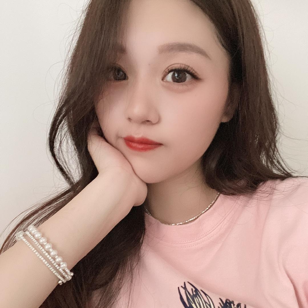伊梦娇服饰