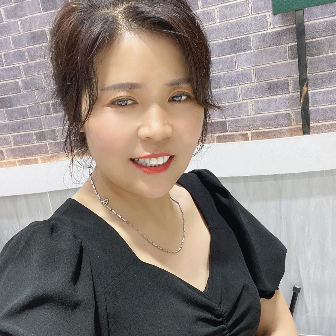 玲姐做婚礼喜剃龙尾
