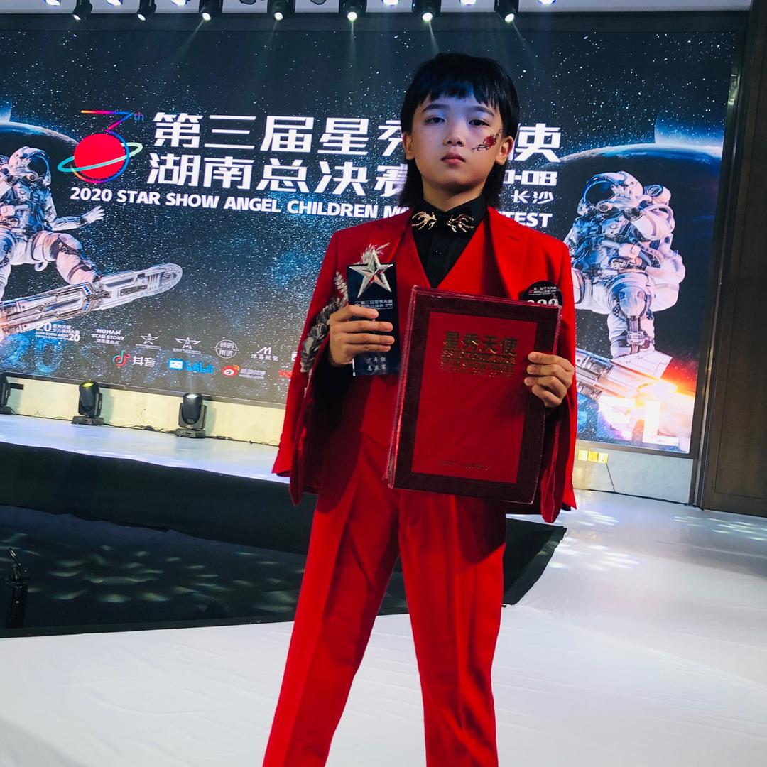 我叫李李扬