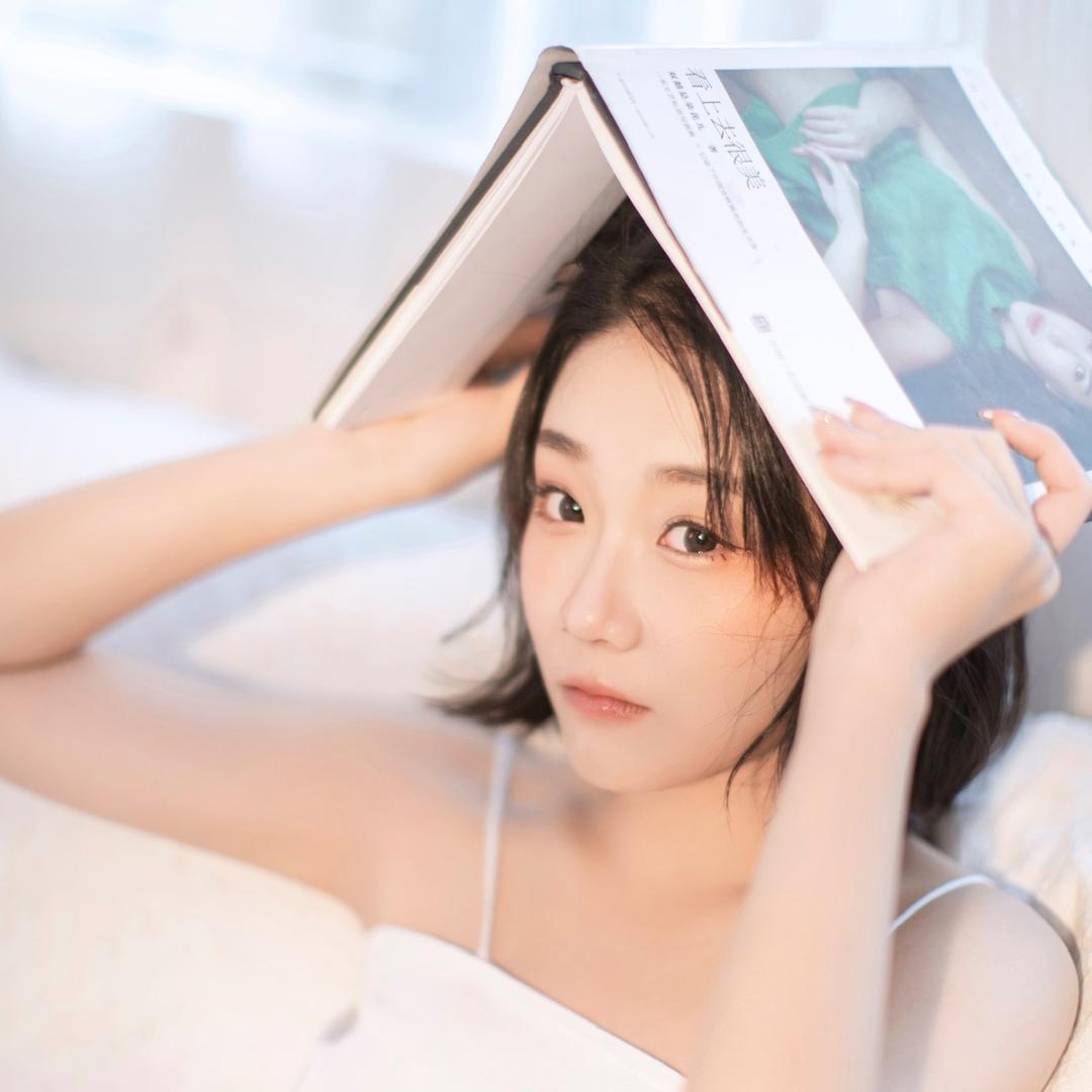 董董【周QQ】