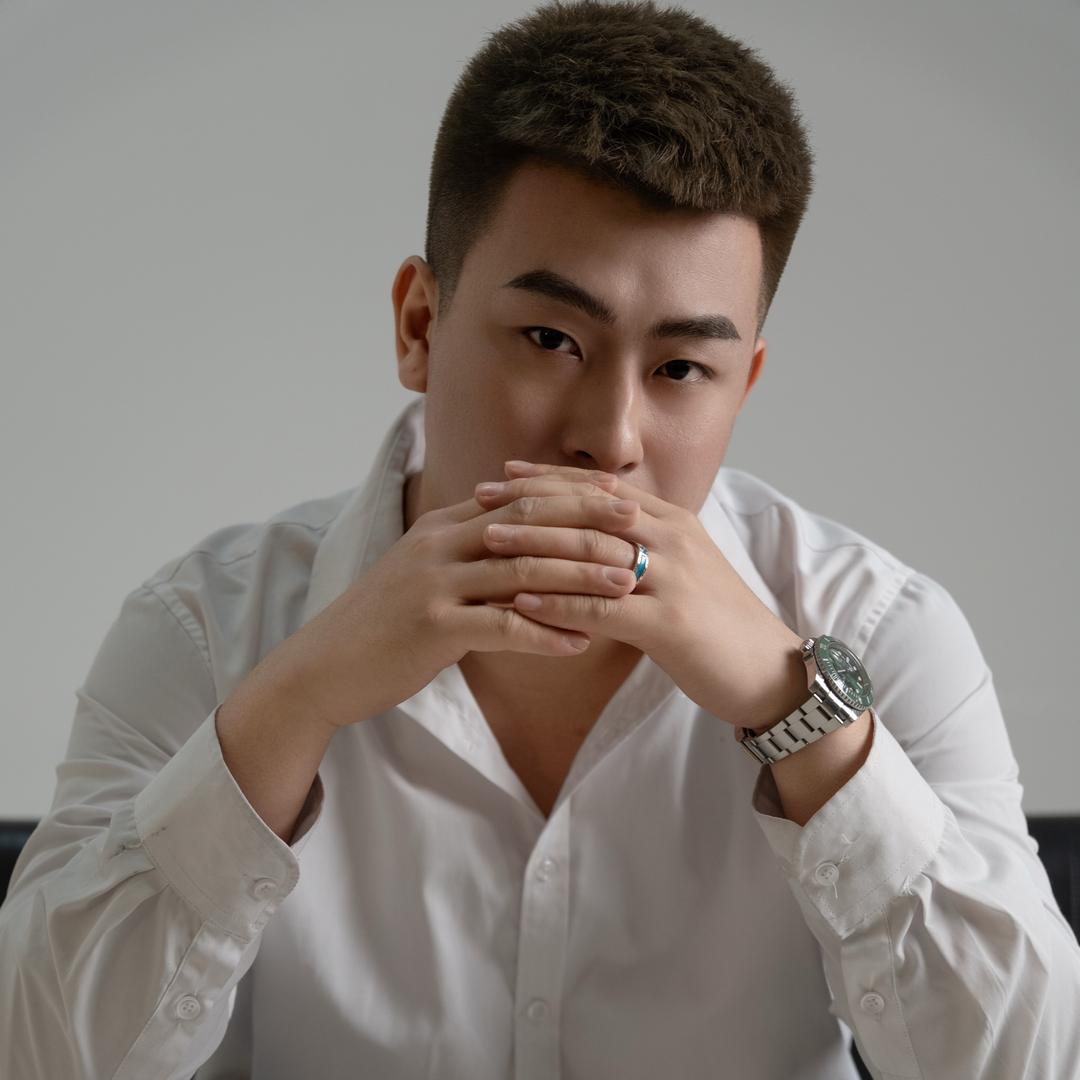 黑成